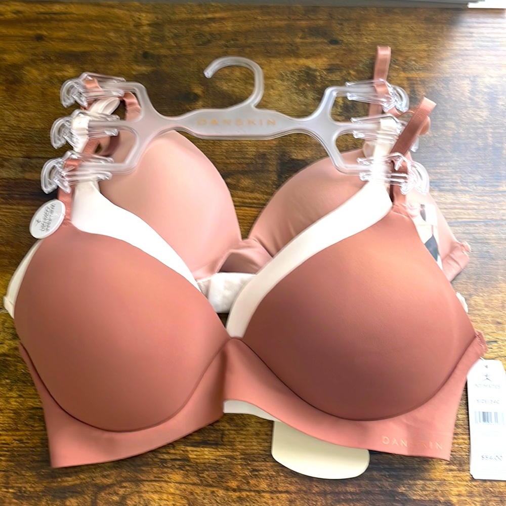 Danskin bras